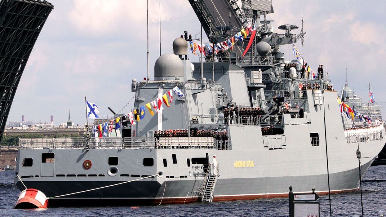 Россия сбрасывает украинские путы Россия сбрасывает украинские путы