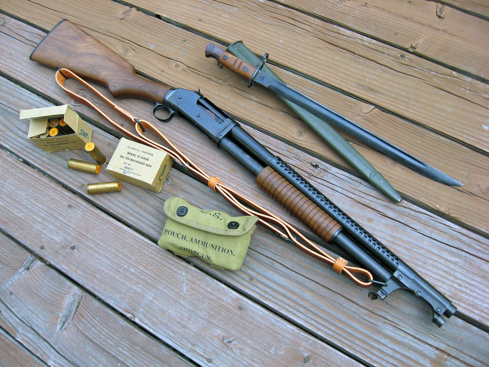 Траншейный дробовик Winchester M1897 "Trench Gun". 