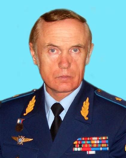 Попов раскрыл проблему двигателей J-31 и поведал о зависимости КНР от Су-35