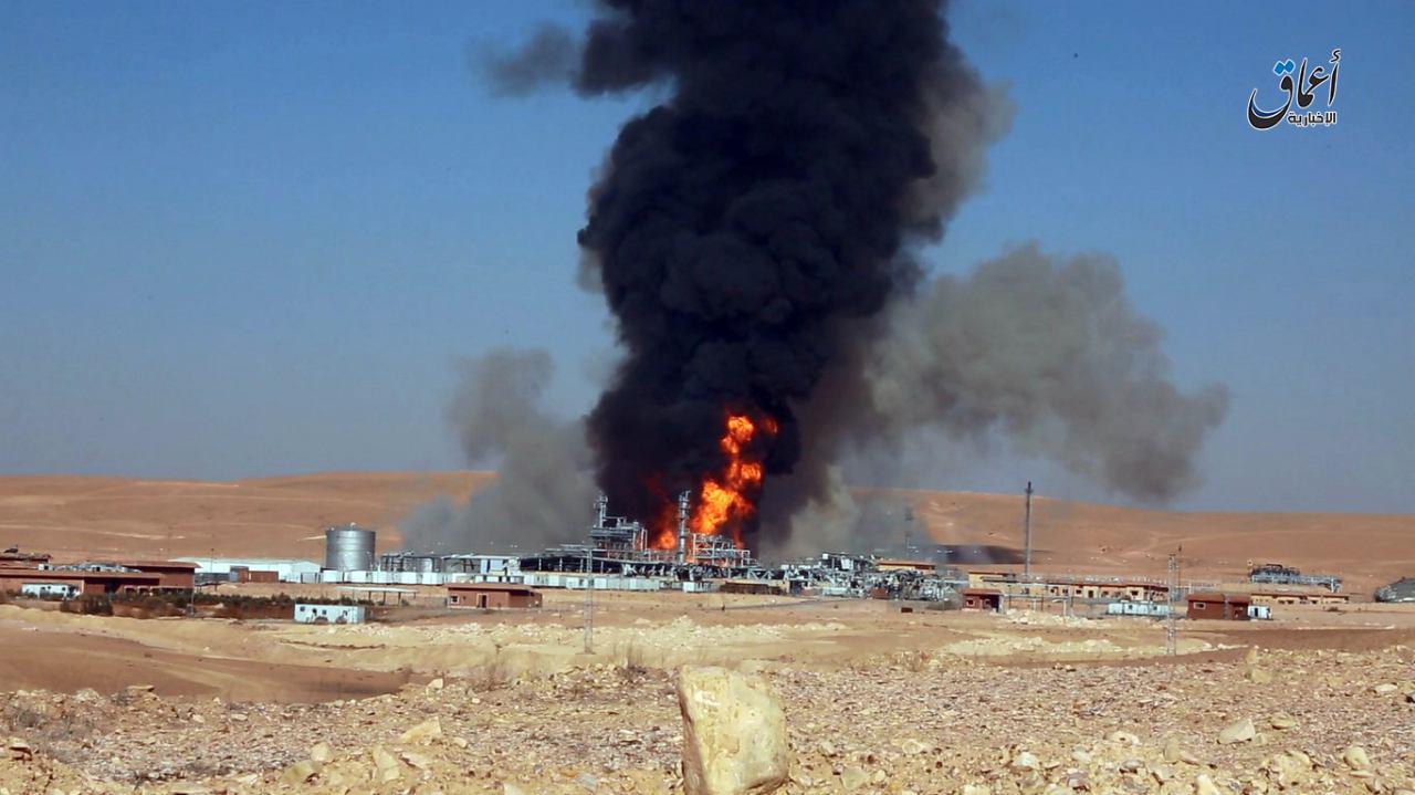 Боевики ИГИЛ сравняли с землей газовую компанию под Дамаском