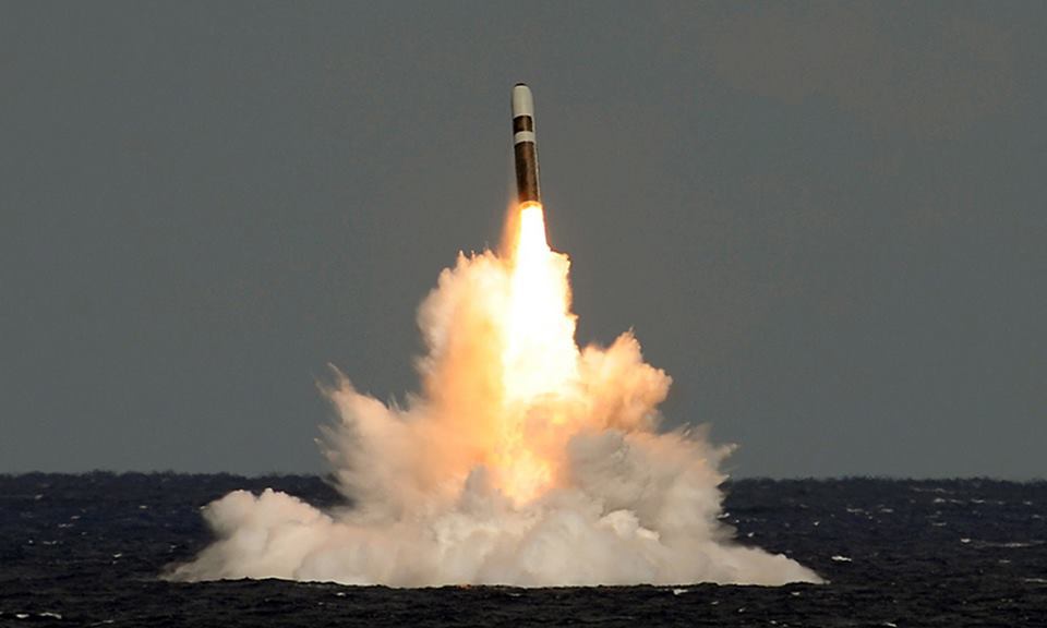 Минобороны Британии обвинили в сокрытии неудачного пуска ракеты "Трайдент"