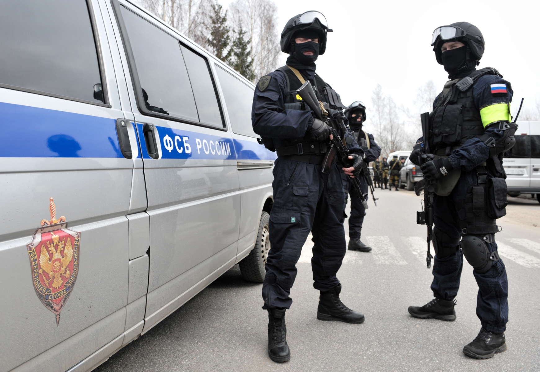 ФСБ проводит в Крыму операцию против террористов "Хизб ут-Тахрир"