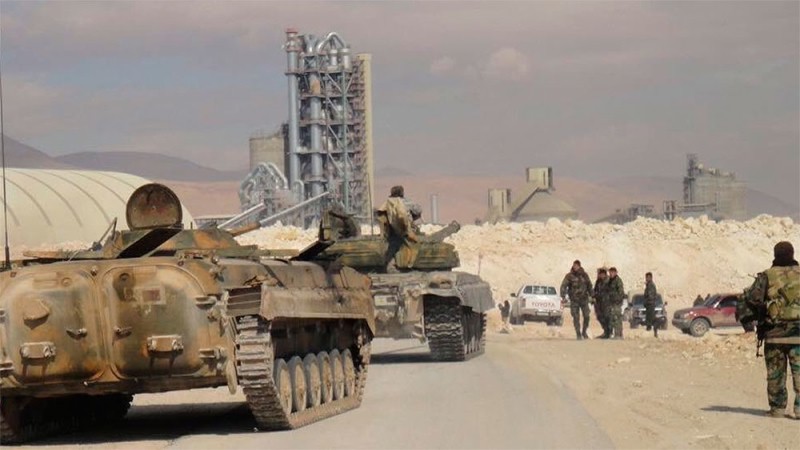 Хроника Сирии: разгром ИГ под Дамаском, авиаудары по ДАИШ в Дейр-эз-Зоре