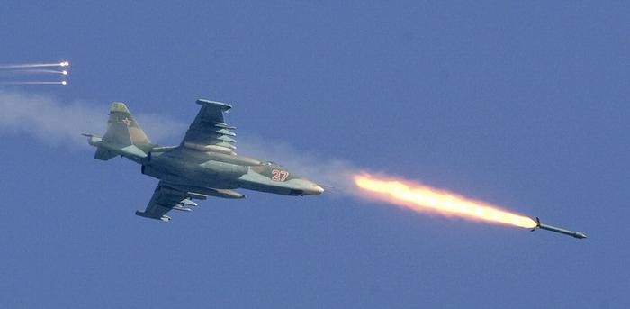 Русские Су-25 и «Тигры» громят ИГИЛ на востоке Алеппо, взята важная высота