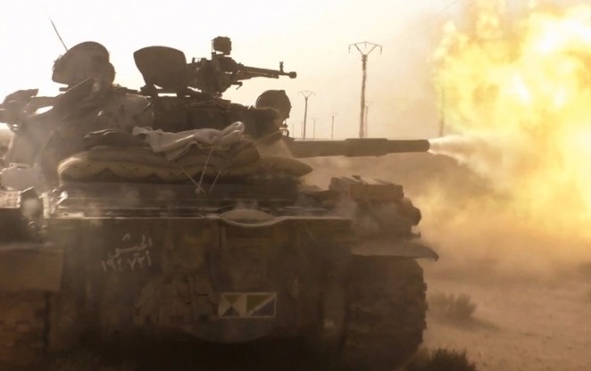 Бойцы САА устроили смертельную ловушку и снесли главный лагерь ИГ с танками