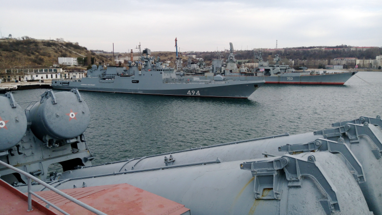 В Крыму разбирают на запчасти корабли ВМС Украины
