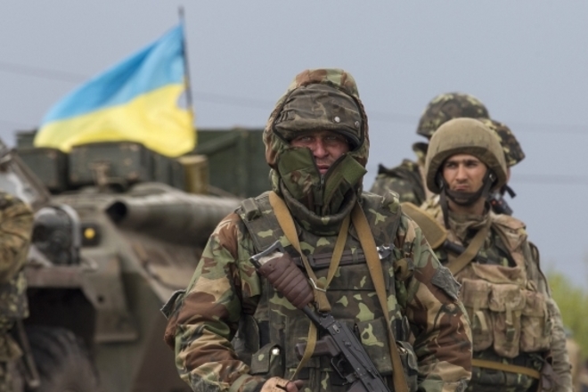 Что означает введение военного положения на Украине