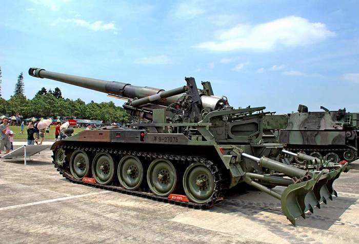 M110: американская самоходная гаубица калибра 203 мм M110: американская самоходная гаубица калибра 203 мм