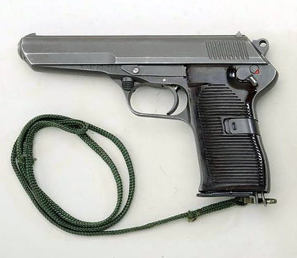 Чехословацкий армейский пистолет CZ 52 под советский патрон 7,62х25 ТТ