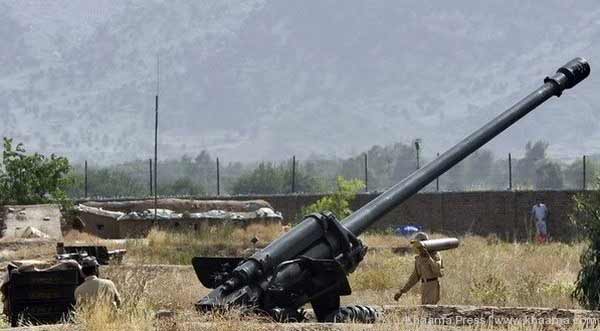 Пакистан стянул артиллерию к границе Афганистана