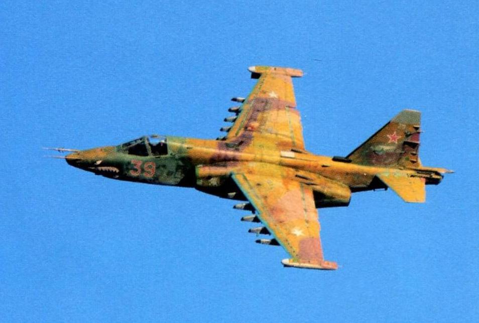 Интересный заход на цель в исполнении российского Су-25 в Сирии