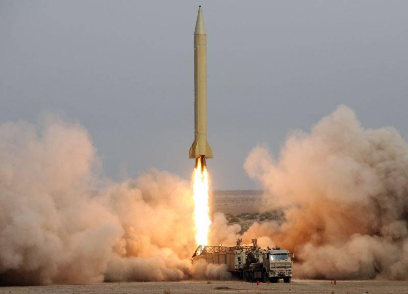 Ракетные стрельбы: Иран готов дать США «по лицу»