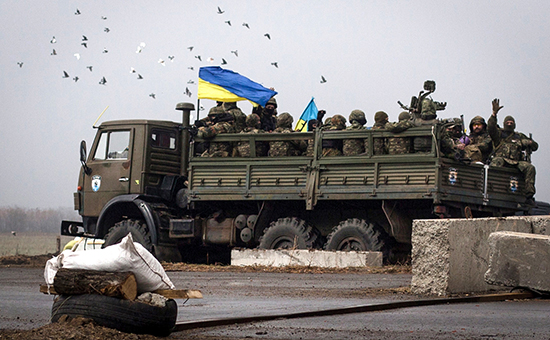 Украинские националисты подорвали два грузовика ВСУ под Авдеевкой
