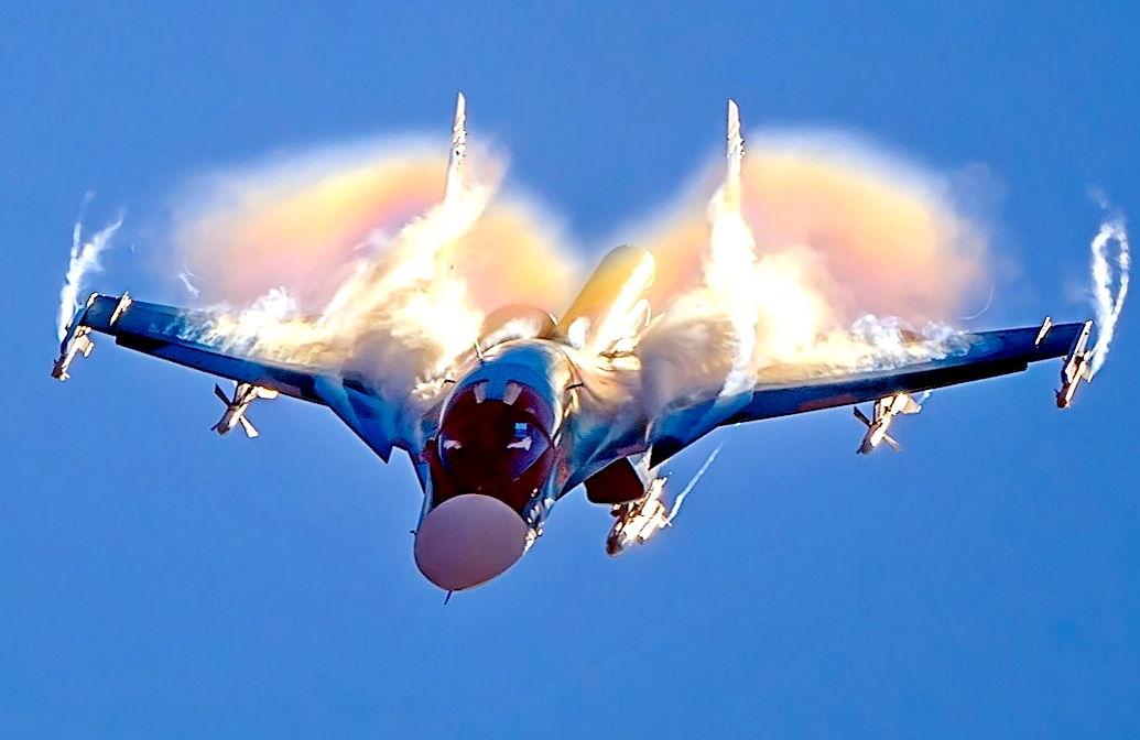 Лучший бомбардировщик Су-34 пройдет модернизацию