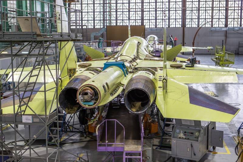 Титан и небо: кабину Су-34 сваривают по новой технологии Титан и небо: кабину Су-34 сваривают по новой технологии