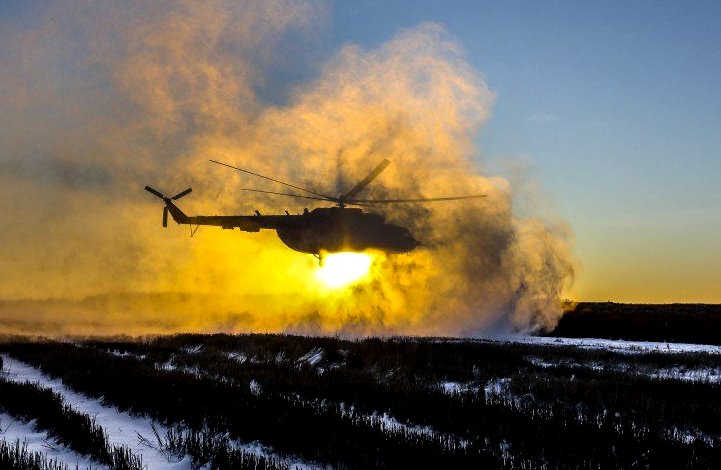 Украинский военный вертолёт сбили из охотничьих ружей