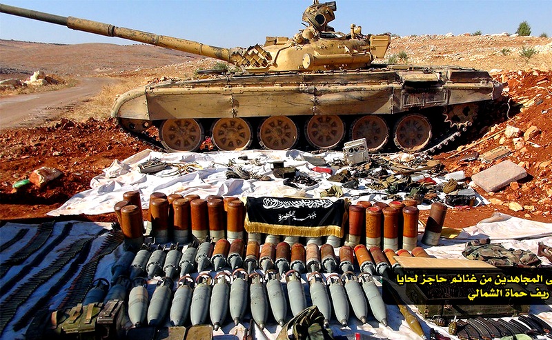 Несущийся на всех парах сирийский Т-72 подбит выстрелом из TOW