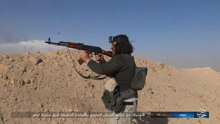 Сирийская армия ведет бои за месторождение Арак северо-восточнее Пальмиры