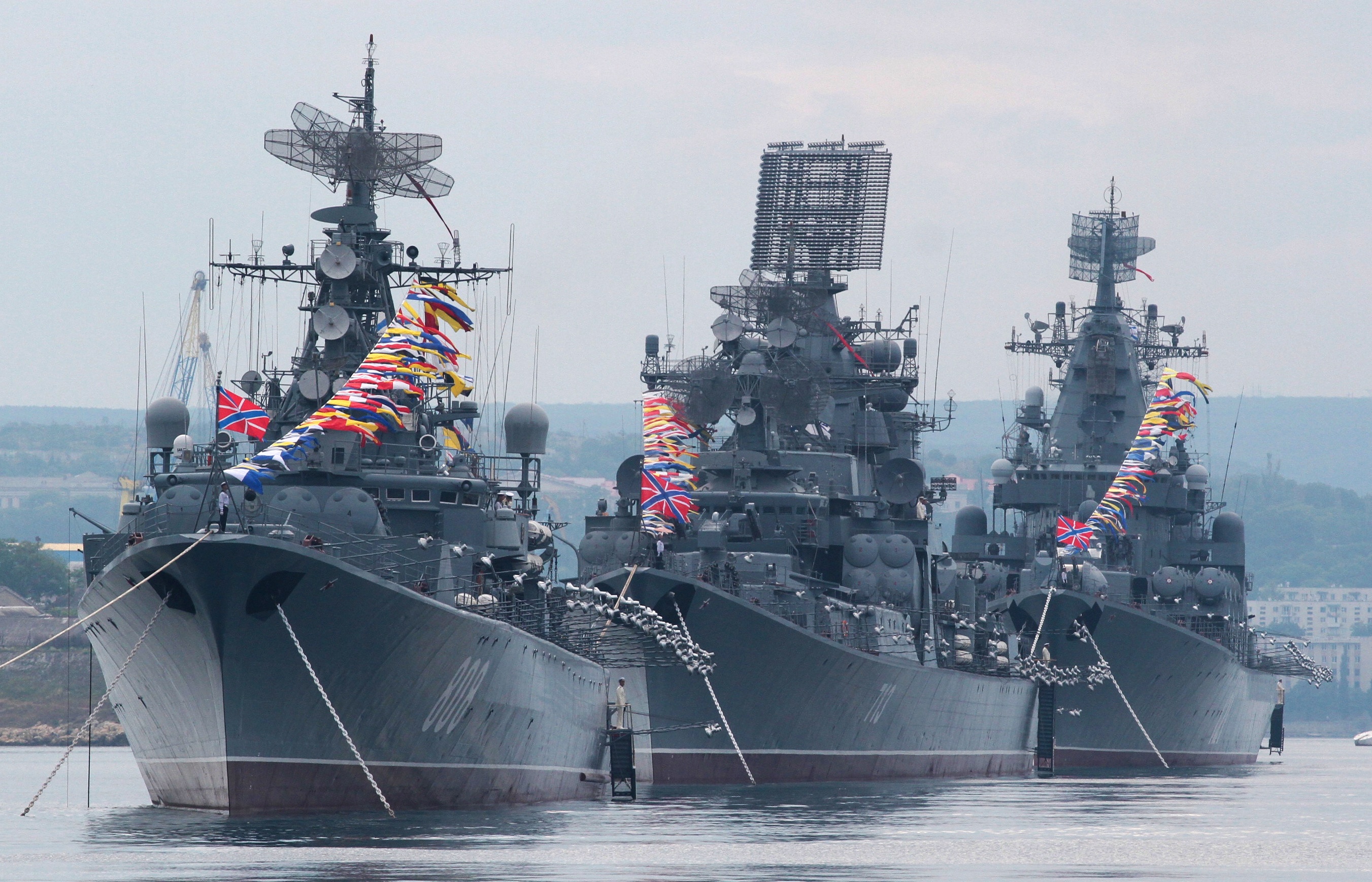 Флот: зачем России «позволять себе» лишнее?