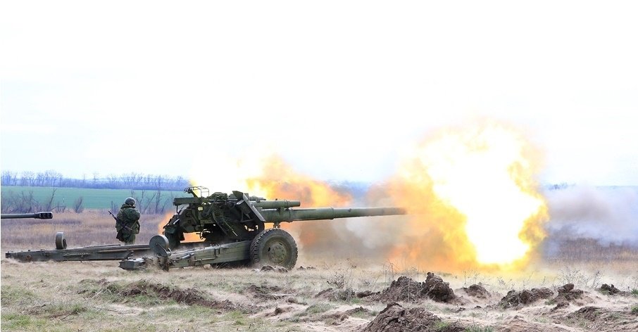 Артиллеристы НМ ЛНР уничтожают условные танки противника с первого выстрела