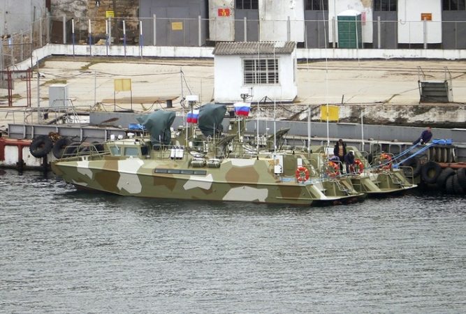 В Севастополь прибыло два "Раптора" В Севастополь прибыло два "Раптора"