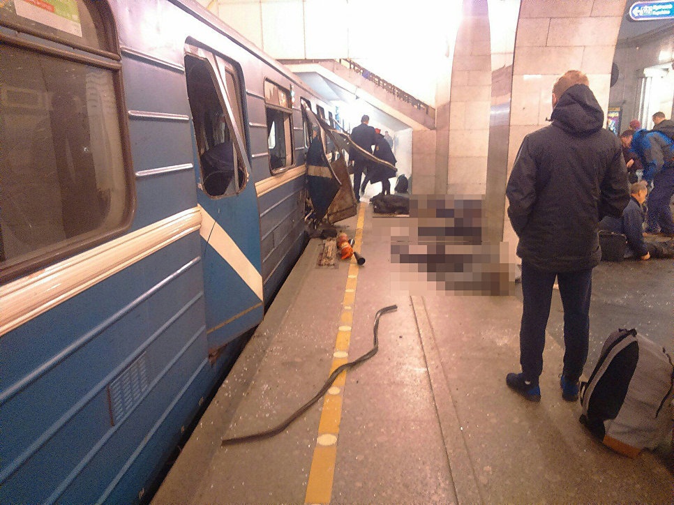 Машинист взорванного поезда в метро Петербурга рассказал о своих действиях