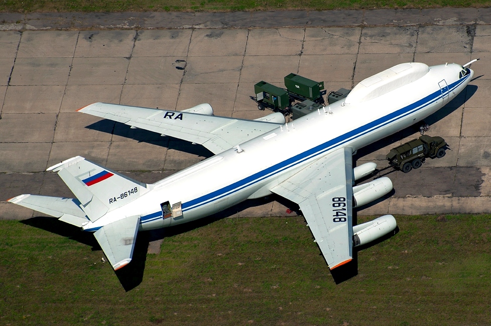 Зачем РФ выставила на показ самолет Судного дня, и при чем тут «Статус-6»