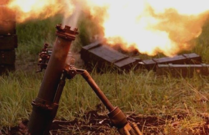 ВСУ обстреливают из минометов позиции ДНР на окраинах Ясиноватой