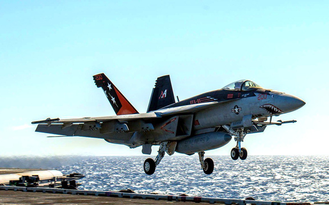 Проклятье Бин-Ладена: почему F-18 рухнул в море на подходе к Северной Корее