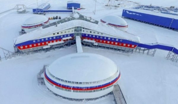 Daily News: РФ строит военные базы в Арктике, беря регион под свой контроль