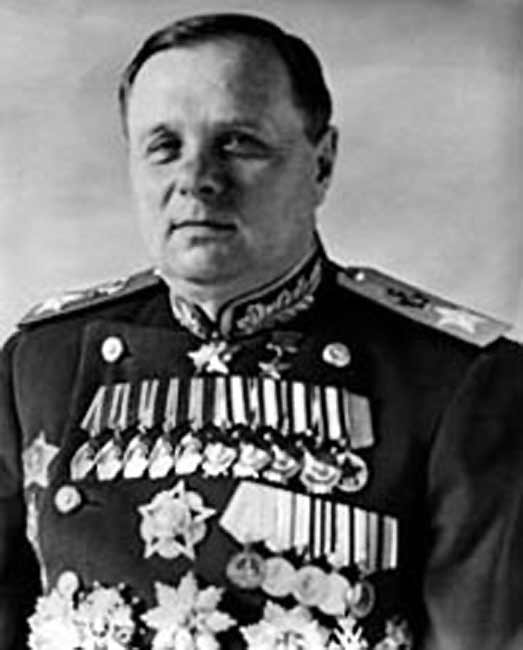 Будущий маршал Мерецков был арестован на второй день войны