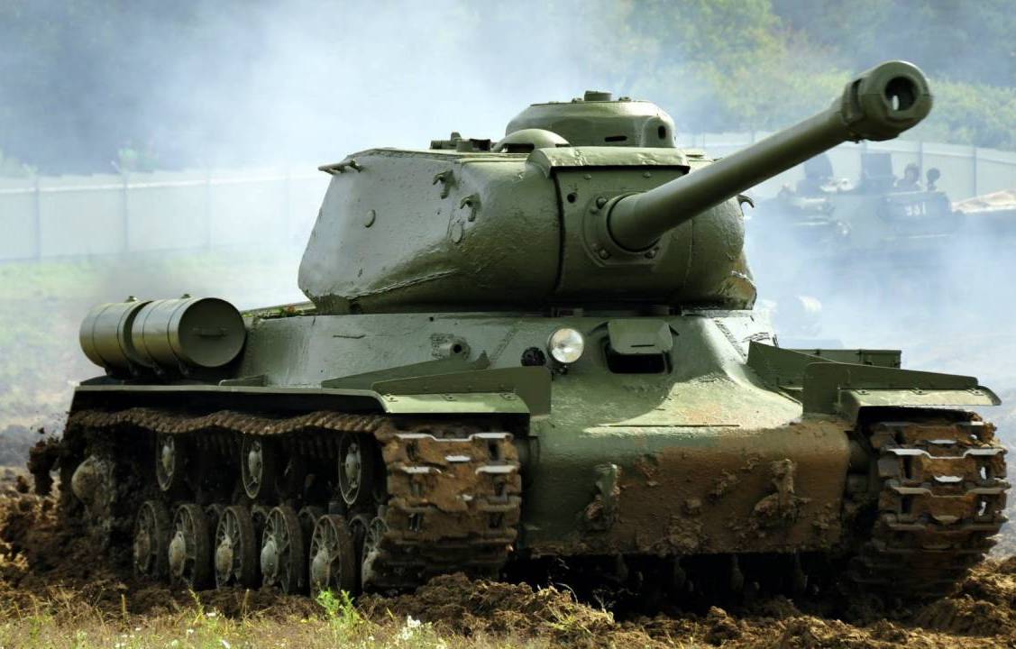 Тяжелый танк ИС-2 – победитель «Пантер» и «Тигров»