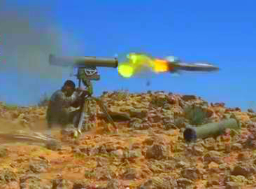 Боевики засняли, как несущийся на всех парах БМП-1 словил ракету TOW в Хаме