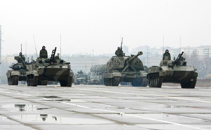Киев бросает танки на Донбасс