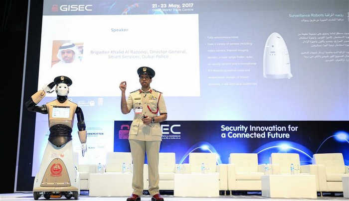 В Дубае планируют сформировать роботизированный отдел полиции