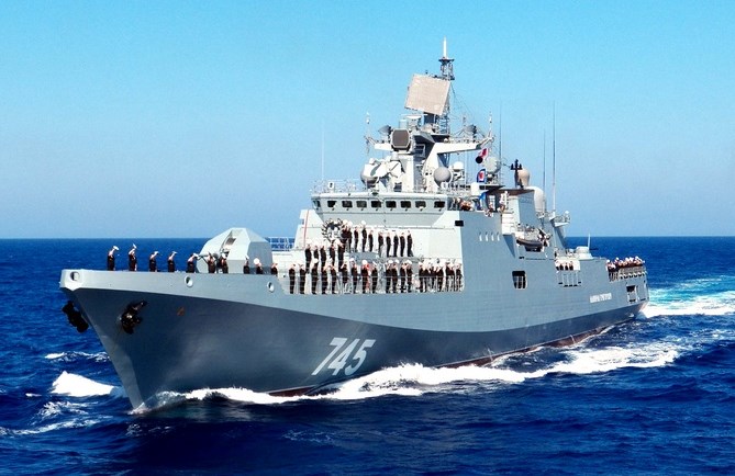 Корабли Черноморского флота провели учебный бой в Средиземном море