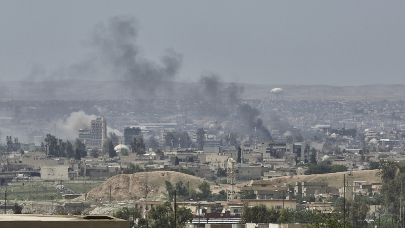 Ирак: 15 мирных жителей погибли при бомбардировке ИГ в Мосуле