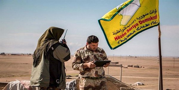 Курдские бойцы ведут бои на подступах к городу Ракка