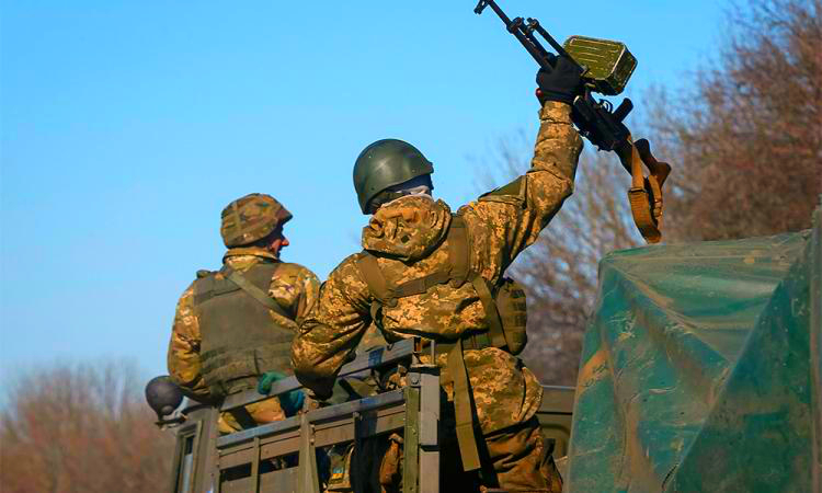 Солдаты ВСУ при помощи гранатометов и БТРов разгромили поселок Зайцево