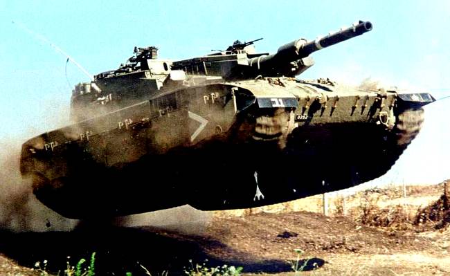 «Меркава» против Т-90: сможет ли израильский «супертанк» воевать в России