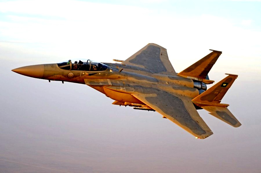 Появилось видео уничтожения саудовского F-15 советской ракетой