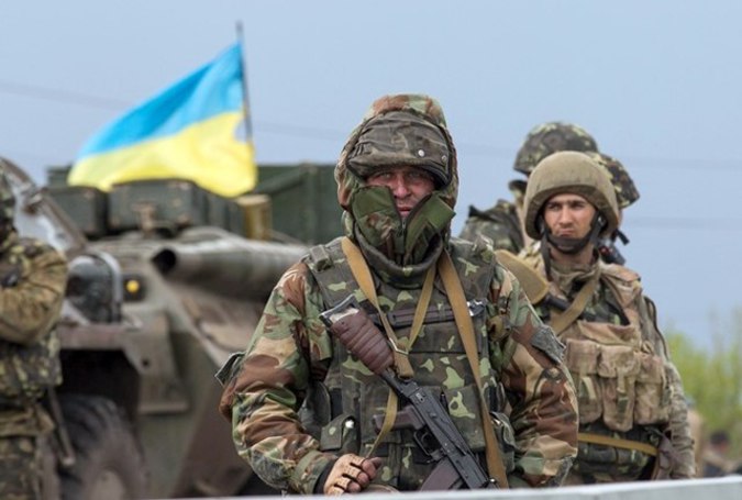 Украинские военные заставляют жителей ЛДНР рыть окопы