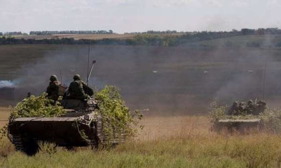 На военных учениях ДНР прошли боевые стрельбы