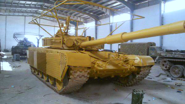 У боевиков в Сирии была замечена крайне необычная модификация русского Т-72