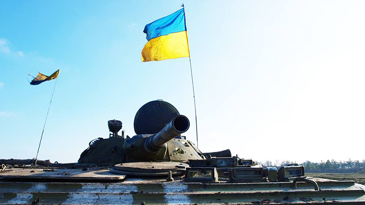АТОшники не успокаиваются: недалеко от Донецка устроили танковые сражения