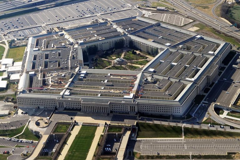 Конфликт США с Китаем неизбежен Конфликт США с Китаем неизбежен
