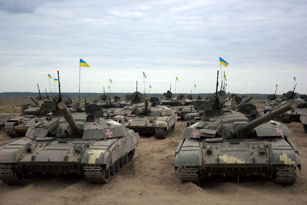 «Украинский треугольник»: на Донбассе у ВСУ «таинственно» исчезли 32 танка