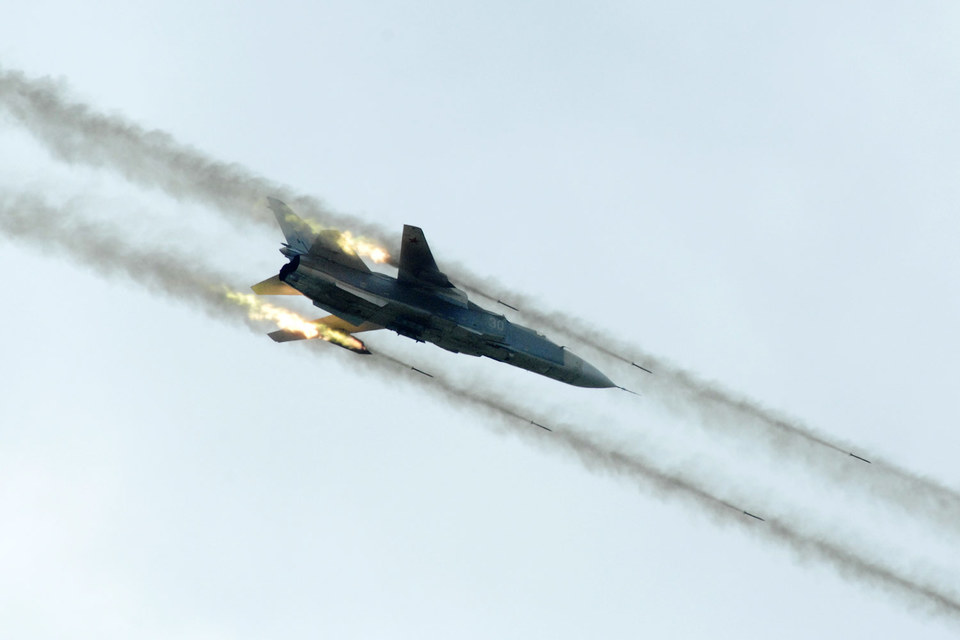 Подкрепления не будет: мощные удары российской авиации настигли конвой ИГ