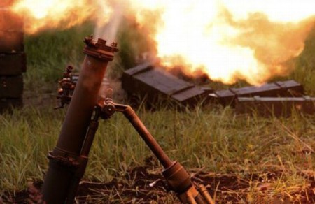 Силовики накрыли минометным обстрелом Донецк: есть пострадавшие