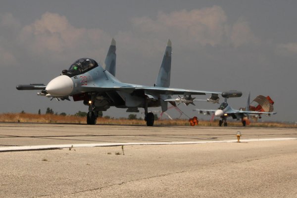 Армия Сирии и ВКС России прорывают оборону ИГИЛ на пути к Дейр эз-Зору